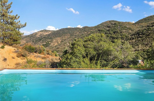 Leona Valley Cabin | Cozy Handcrafted Tree of Life Yurt