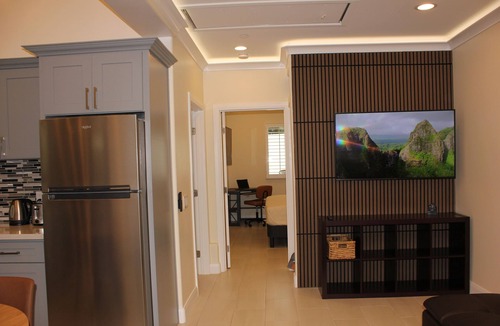 Pasadena House | Cozy Modern Stay in Pasadena, Detached One Bedroom ADU.
