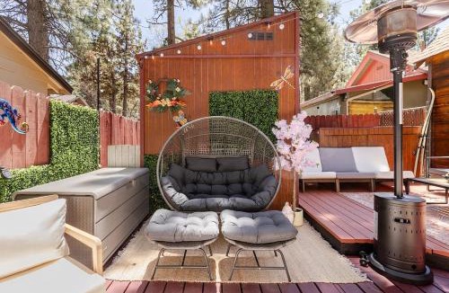 Sugarloaf House | Cozy Mountain Cabin Retreat