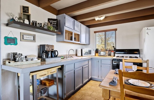 Prescott House | Cozy Mountain Chalet at Thumb Butte