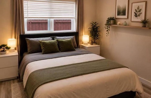 Sunset Park Apartment | Cozy Newly Renovated 2 Bedroom Home Near the Beach