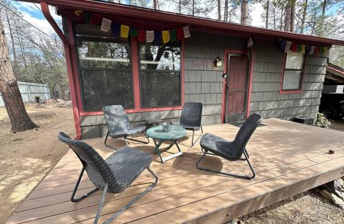 Ponderosa Park House | Cozy Pines Cabin in Prescott - 3bd 2ba