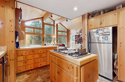 Alpine Meadows House | Cozy Private Mountain Retreat with Nearby Pond, Hot Tub, Pool Table