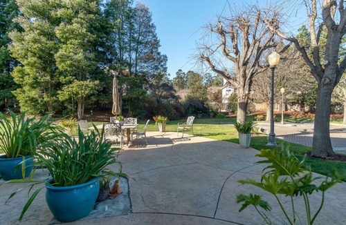 Salinas House | Cozy Queen Suite Soaking Tub Monterey Area