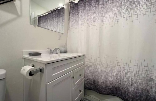 Riverside House | Cozy Raintree Studio in Riverside