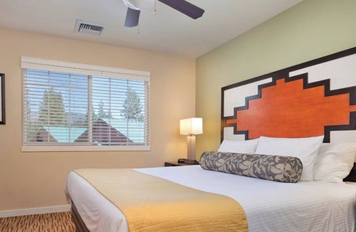 Castle Glen Estates Resort | Cozy resort in charming Big Bear Lake with AC, fitness room, WiFi