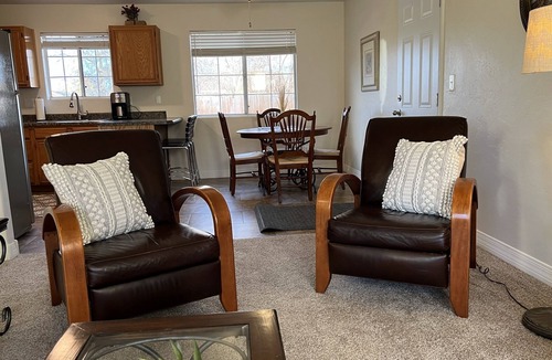 Prescott Valley House | Cozy Retreat only 10 minutes from Whiskey Row and Court House Square.