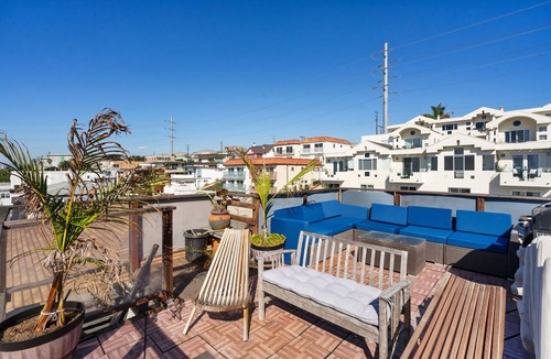 El Porto Apartment | Cozy Studio Retreat - Rooftop - Panoramic Ocean Views