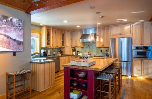Truckee House | Cozy Tahoe Donner Cabin