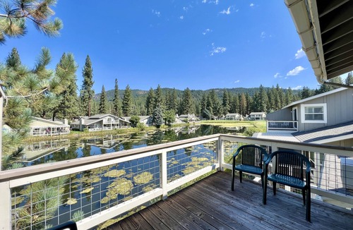 Plumas Eureka Estates House | Cozy Townhome on Plumas Pines