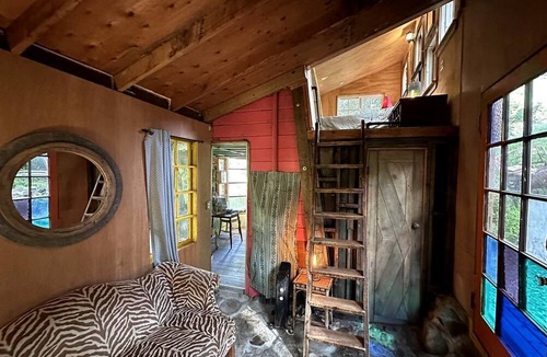 Topanga Cottage | Cozy Unique Cottage for a Peaceful Escape in Nature in Topanga, California