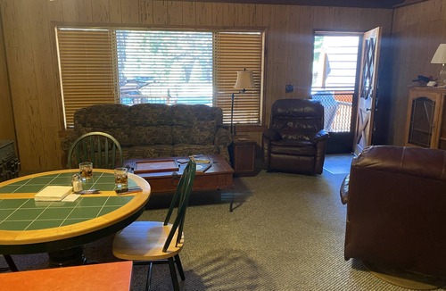 Lake Almanor Country Club Cabin | Cozy Conifer Cabin in the Country Club at Lake Almanor