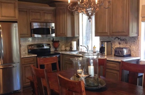 Lake Almanor Country Club Cabin | Cozy Family Cabin - Lake Almanor Country Club