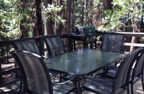 Lake Almanor Country Club Cabin | Cozy Family Cabin - Lake Almanor Country Club