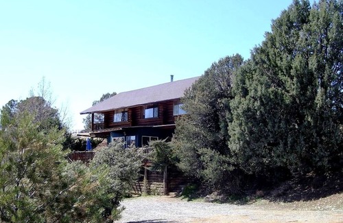 Diamond Valley Cabin | Cozy Vacation Accommodation with Stunning Views near Prescott, Arizona