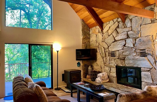 Groom Creek Cabin | Creekside Chalet - Prescott Cabin Rentals