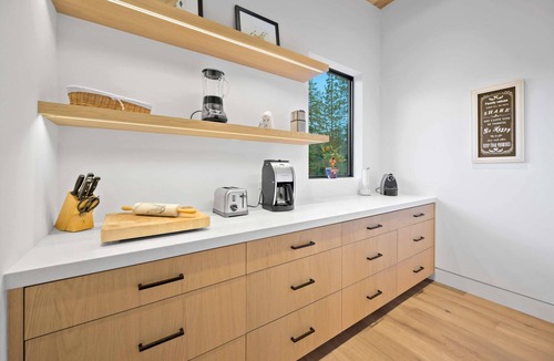 Olympic Valley House | Creekside Retreat with Hot Tub & 3min to Slopes