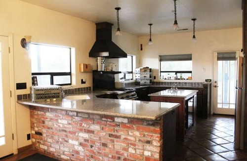Ramona House | Crystal Hill Vineyard with Panoramic Views