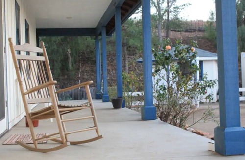 Ramona House | Crystal Hill Vineyard with Panoramic Views