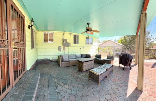 Reno/Tahoe Airport House | Custom 4bed/3bath house, central heat/AC, 10-15 mins to most attractions