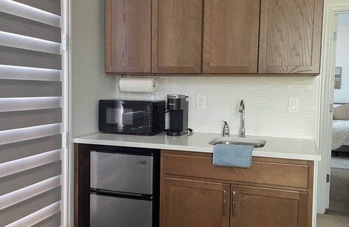Roseville Apartment | Cute Boho Guest Suite | Private Entry | Great Location