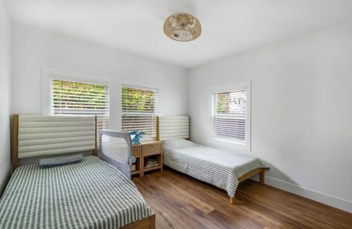 South Redondo Villa | Cute Cottage Less Than Mile To The Beach