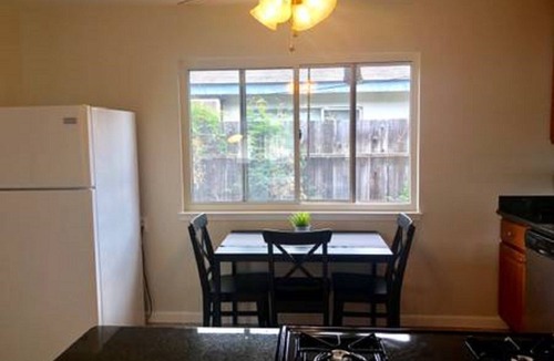 Mountain View House | Cute, cozy remodeled duplex in a great neighborhood, perfect bay area location!