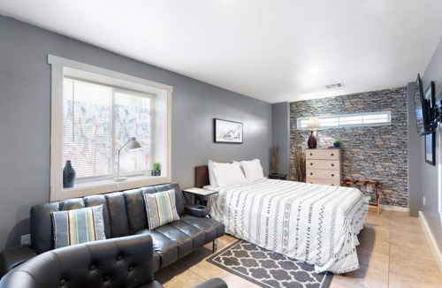 Garfield Apartment | Cute & Cozy Renovated APT in the Heart of Phoenix