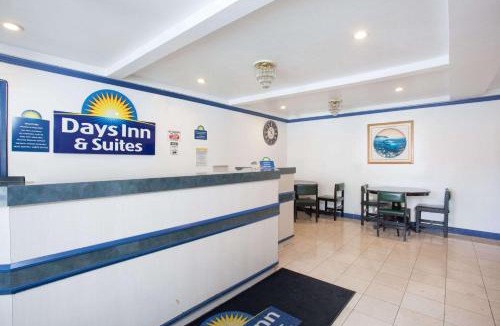 Orange Hotel | Days Inn by Wyndham Orange Anaheim