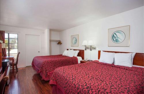 Orange Hotel | Days Inn by Wyndham Orange Anaheim