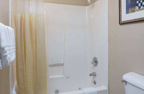Pinole Hotel | Days Inn by Wyndham Pinole Berkeley