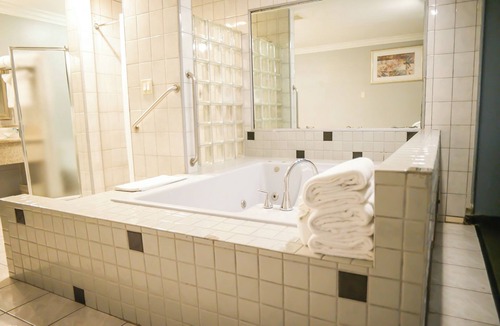 West Covina Hotel | Days Inn by Wyndham West Covina