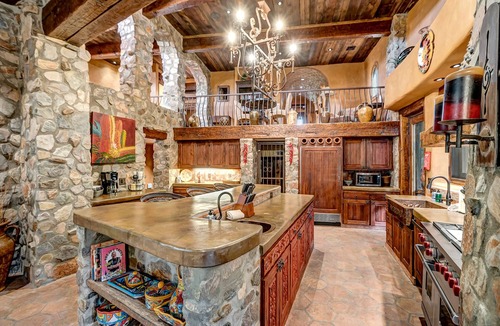 Cave Creek House | de las Cruces - Cave Creek Mountain Retreat with Pool sleeps 10