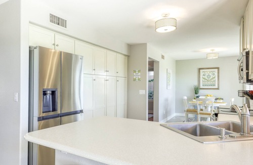 Foothills House | Delightful golf escape with pool, lawn games, pool table, fast WiFi & central AC