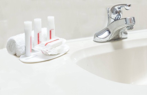 Willows Hotel | Deluxe Inn Willows
