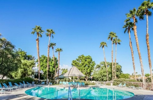 Palm Desert Apartment | Desert Breezes Resort 2 Bedroom Apartment with Resort Access