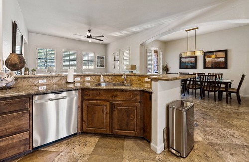 Talon Retreat House | Desert Dream Stay: Tuscan Townhome w/Sunset, Golf & Mountain Views