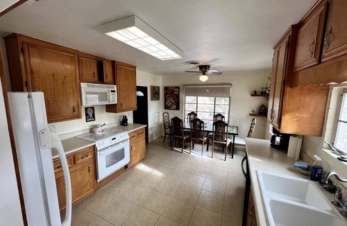Yucca Valley Cottage | Desert Dreams with Your Furry Friend: Pet-Friendly Rental Under the Stars
