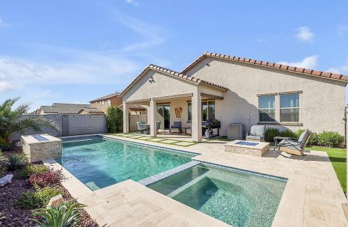 Maricopa County House | Desert Oasis