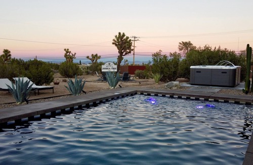 Yucca Valley Villa | Desert Retreat: Pickleball, Pool, Hot Tub, Sauna, Game Room, Firepit, Stargazing