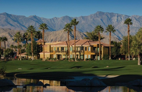 Palm Desert Condo | Desert Springs Villas large bedroom with full kitchen