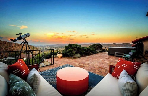Yucca Valley Villa | Desert Sunsets - Wellness Villa - Pool, Sauna, Spa