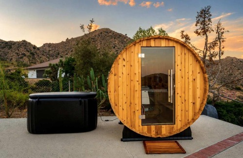 Yucca Valley Villa | Desert Sunsets - Wellness Villa - Pool Sauna & Speakeasy