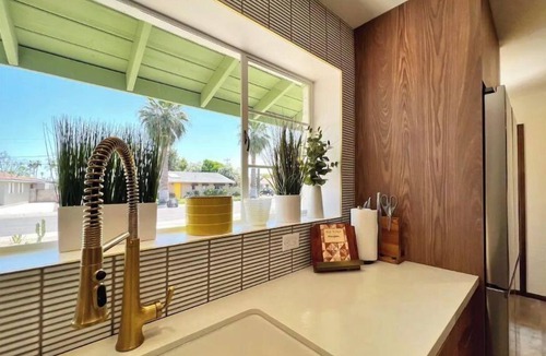 Villa Monterey House | Designer MCM House - Walk to Old Town and Stadium - Pet friendly