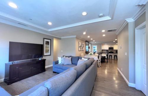 Northeast Anaheim House | Destination #32