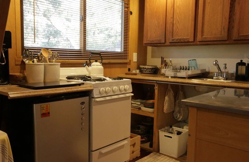 Topanga Cabin | Detached Topanga cabin, perfect for couple or single, 15 min to Topanga Beach.