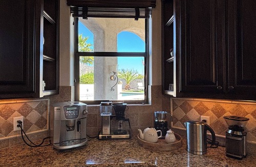 Thunder Mountain House | Diamond in the Desert ! A Private Oasis with Family and Friends