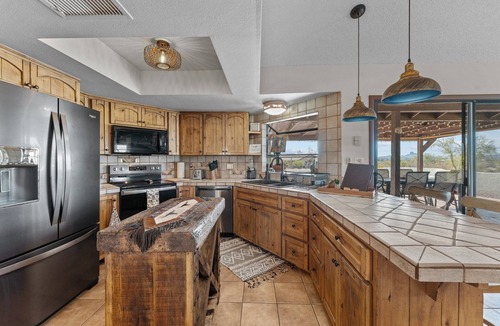 Wickenburg House | Diamondback Ranch - Horse Stalls + RV Hookups