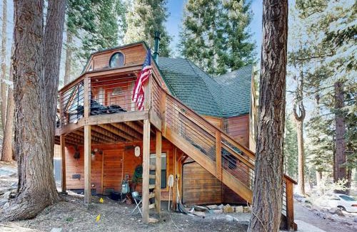 Truckee House | Dog-friendly escape with central AC and fireplace - Recreation Center & Beach Club