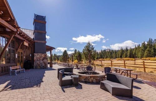 Truckee House | Dog-friendly escape with central AC and fireplace - Recreation Center & Beach Club